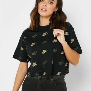 Nike cropped t-shirt